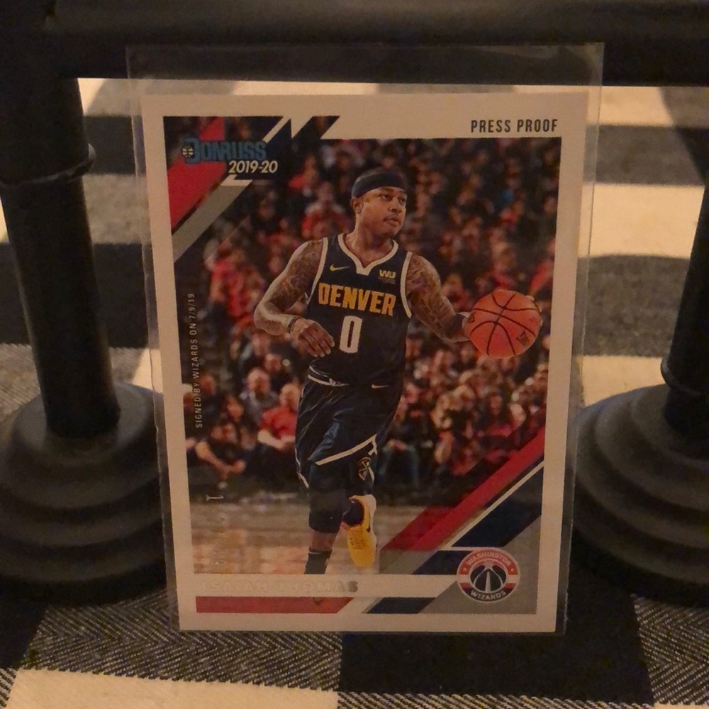 Isaiah Thomas panini numbered card